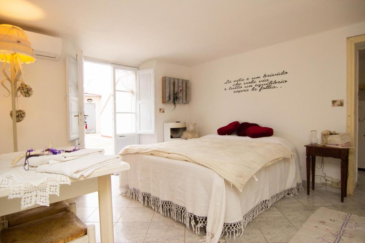 Апартаменты 200Metri Dal Mare Raffinato Chalet Con Giardino Марина-ди-Пиза Экстерьер фото